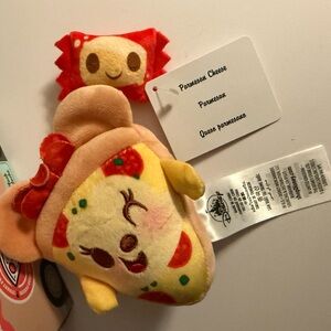 NEW- Disney Munchlings Mystery Plush- Street Food Fusion- Minnie Mouse